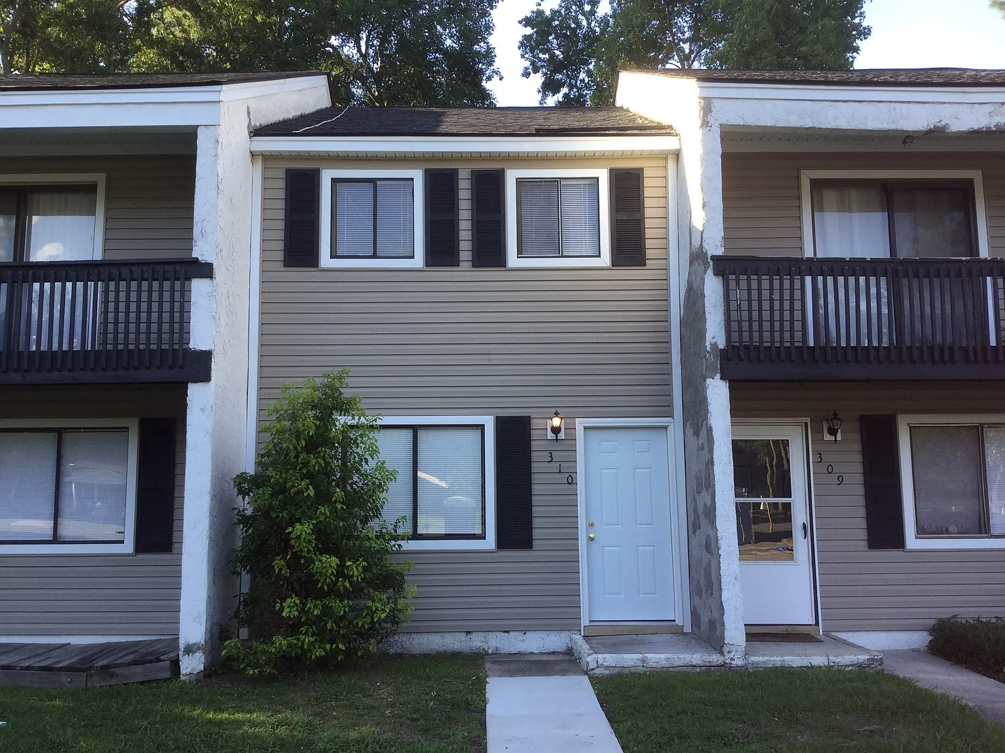 Great 2 bedroom 1.5 bath Town Home — Photo 4
