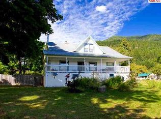 601 Lookout Blvd, Hope, ID 83836