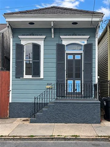 2307 Chartres St