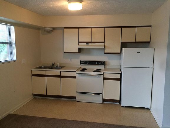 2nd image of 365 Gibson Ln APT 6