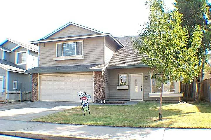1720 Ustick Rd photo 1