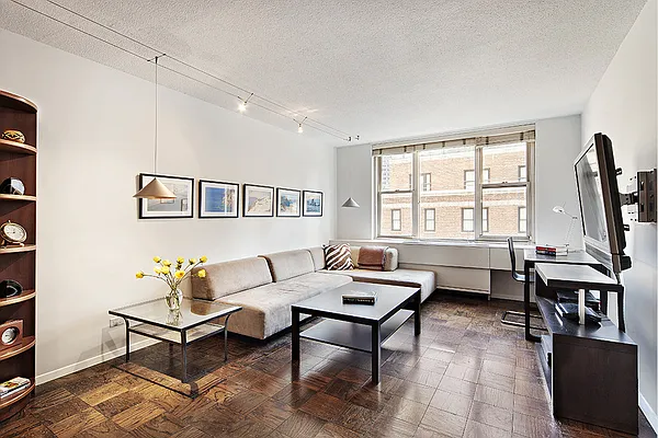 Sold by Stribling | media 17