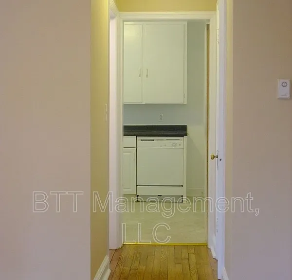8405 Greenwood Ave #3 — Photo 14