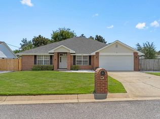 7595 Marthas Way, Navarre, FL 32566