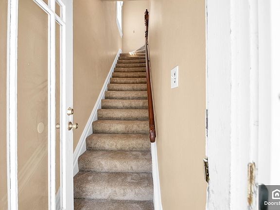 3rd image of 22770 Templeton St #22772