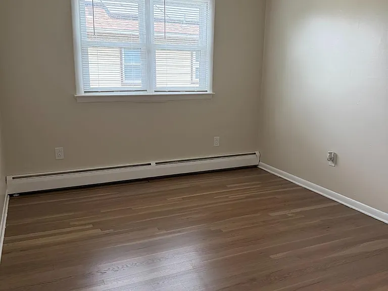 2518 Spruce St — Photo 14