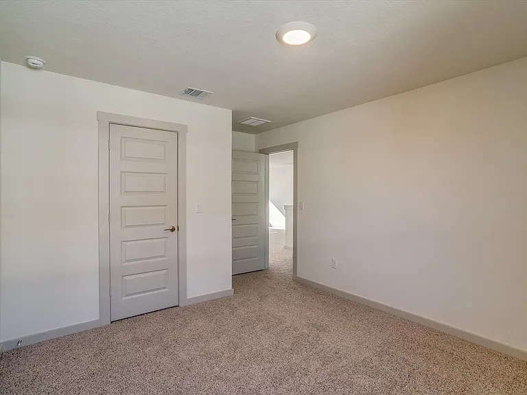 200 Cupreata Ln — Photo 16