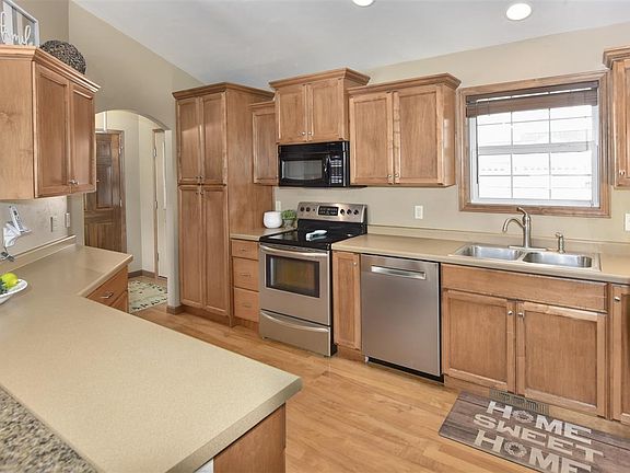 Tons of storage in this kitchen.