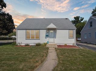 1720 W Memorial Dr, Janesville, WI 53548
