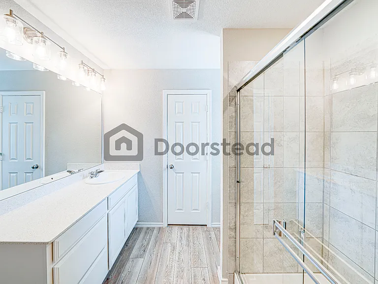 3008 Lakewood Ln — Photo 22