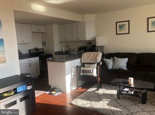 220 Locust St #7HS, Philadelphia, PA 19106