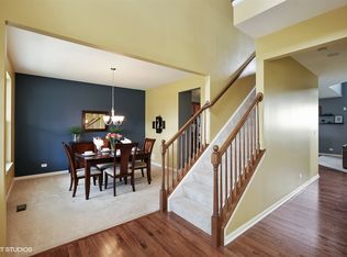 793 Richwood Ave, Elgin, IL 60124