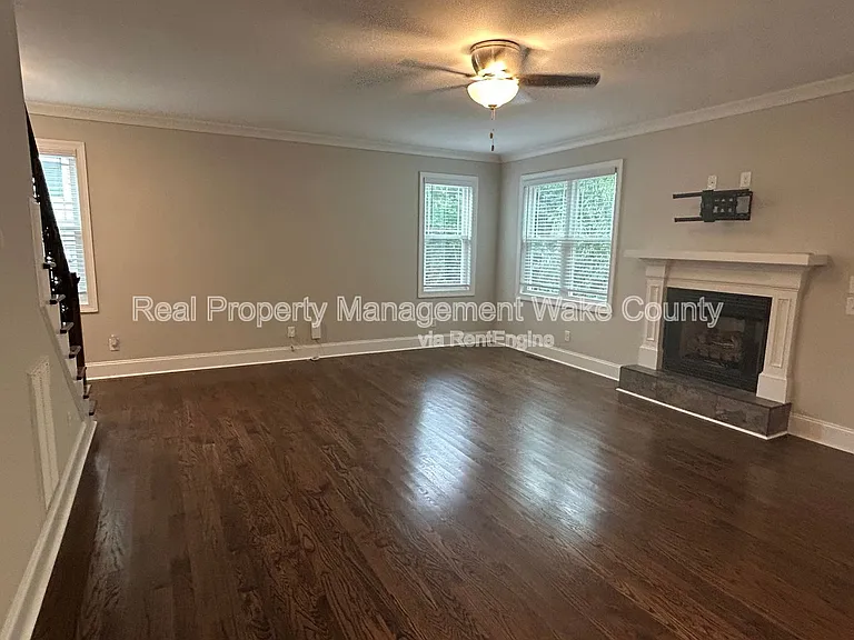 5412 Robbins Dr — Photo 21