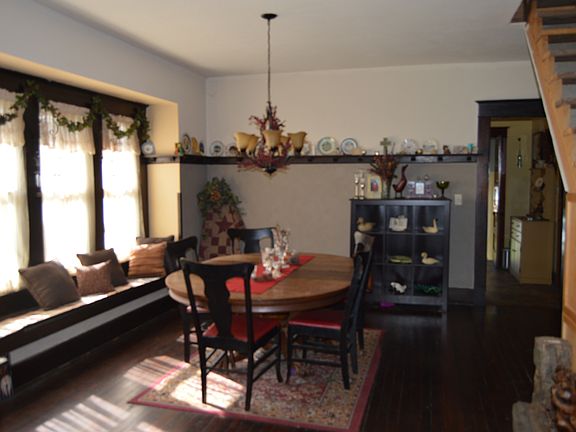 4th image of 427 W Mechanic St