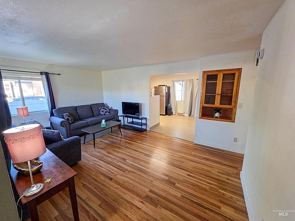 2nd image of 408 16th Ave