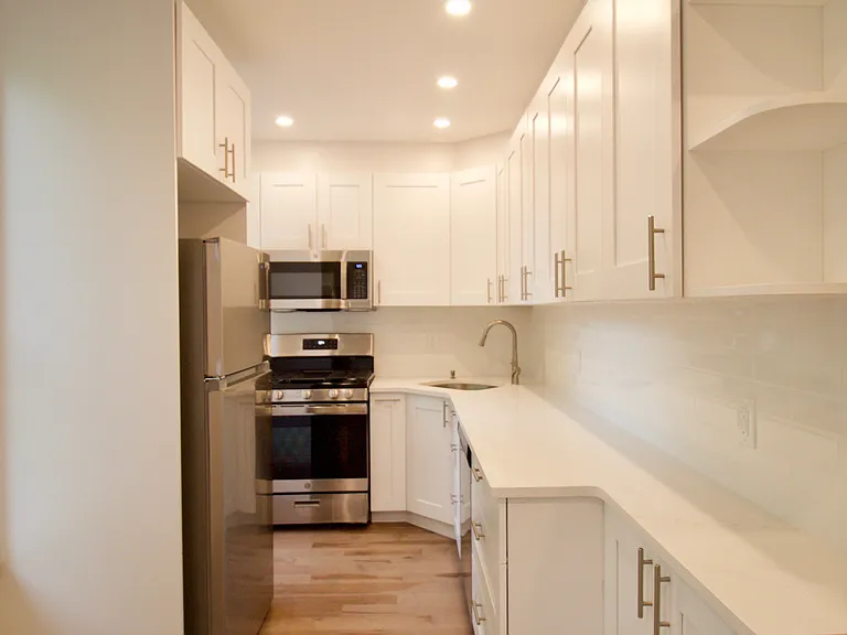 337 Clinton St #3 — Photo 9