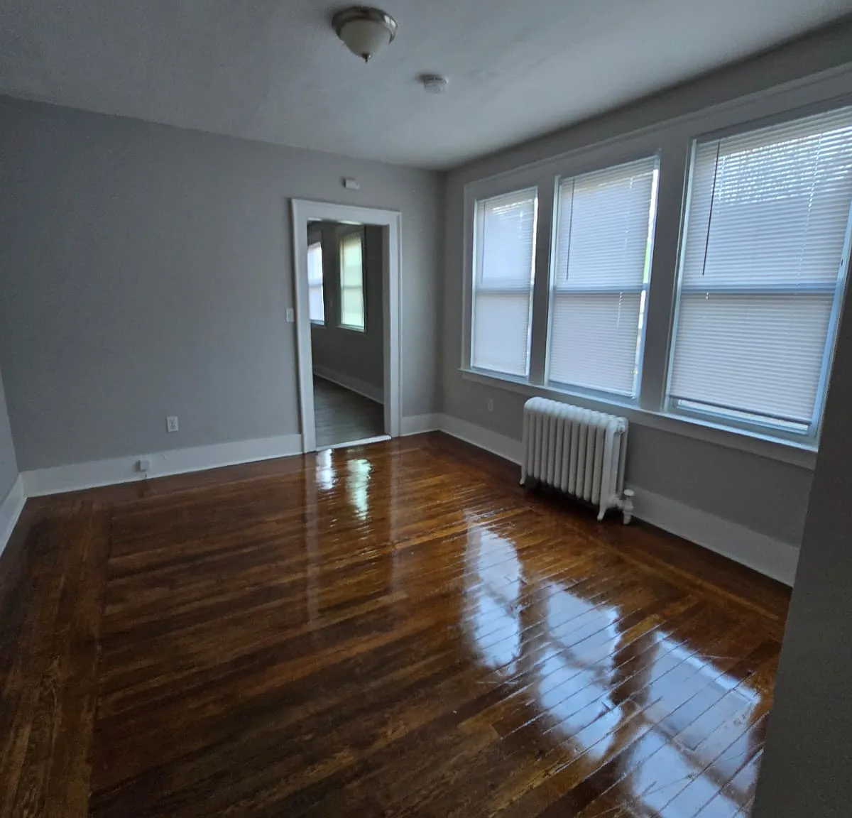 3 bed, $1,725 — Photo 2