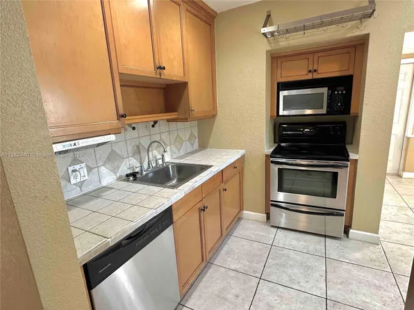 1835 SW 4th Ave, Fort Lauderdale, FL 33315