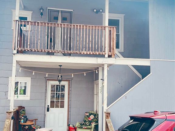 2nd image of 107 W Valley St #2
