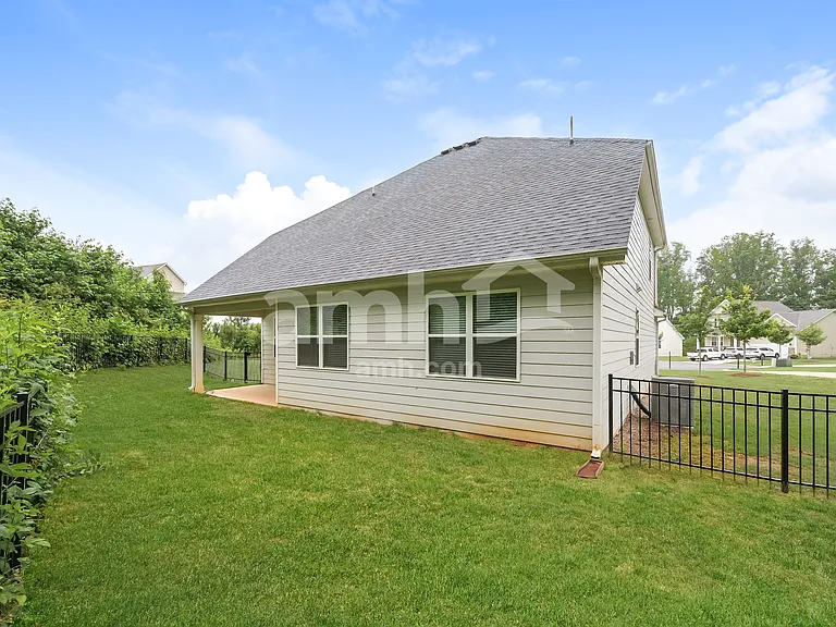 5280 Hudson Valley Dr — Photo 29