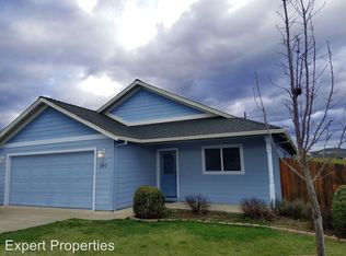 480 Sienna Hills Dr, Eagle Pt, OR 97524