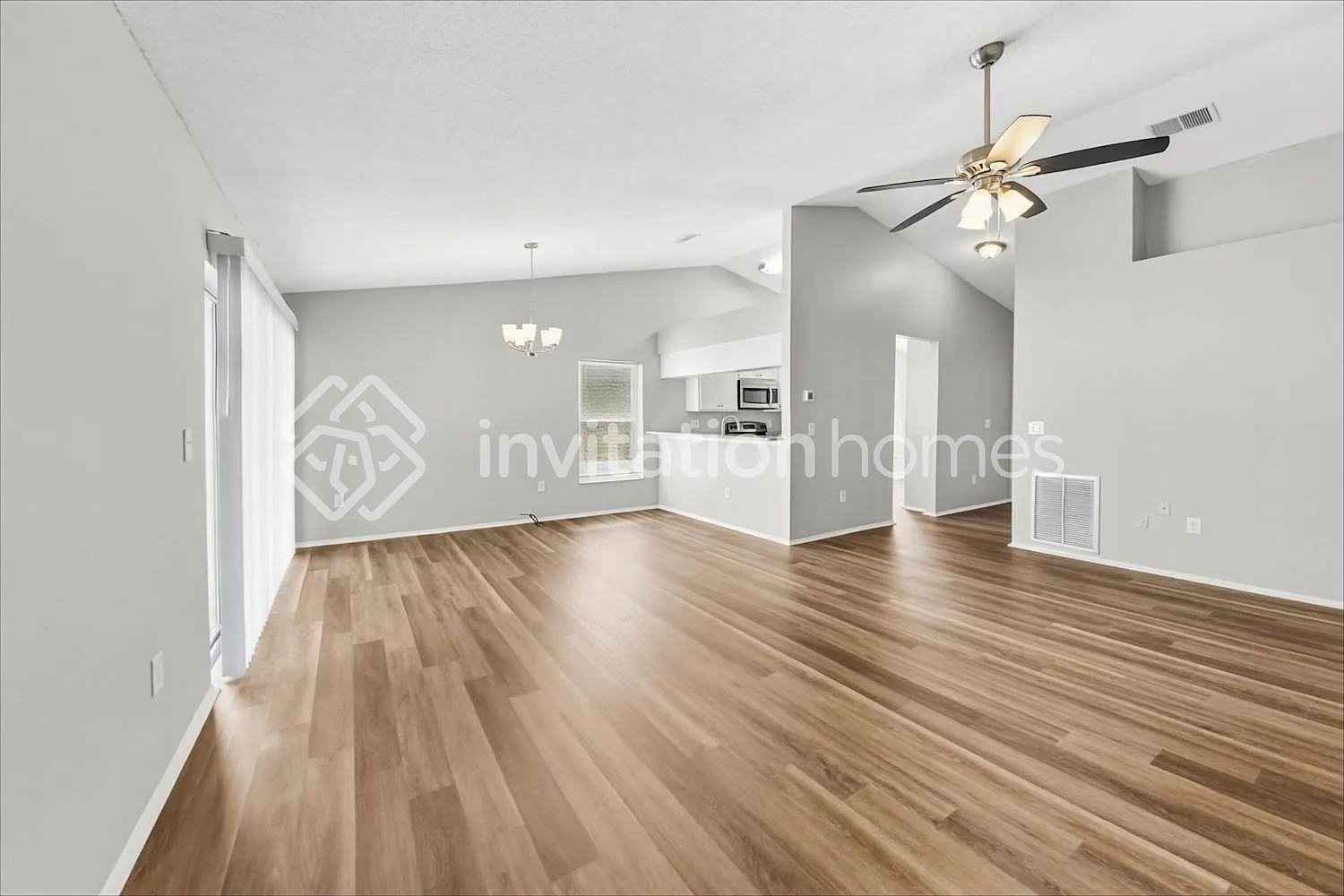 4727 Bloom Dr Plant City, FL 33566 — Photo 1