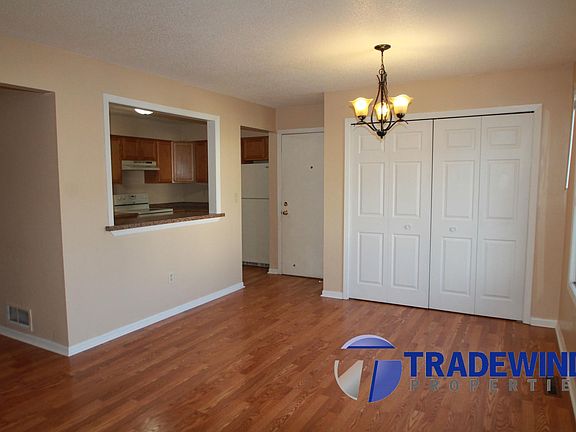 5th image of 926 Wescott Trl APT 104