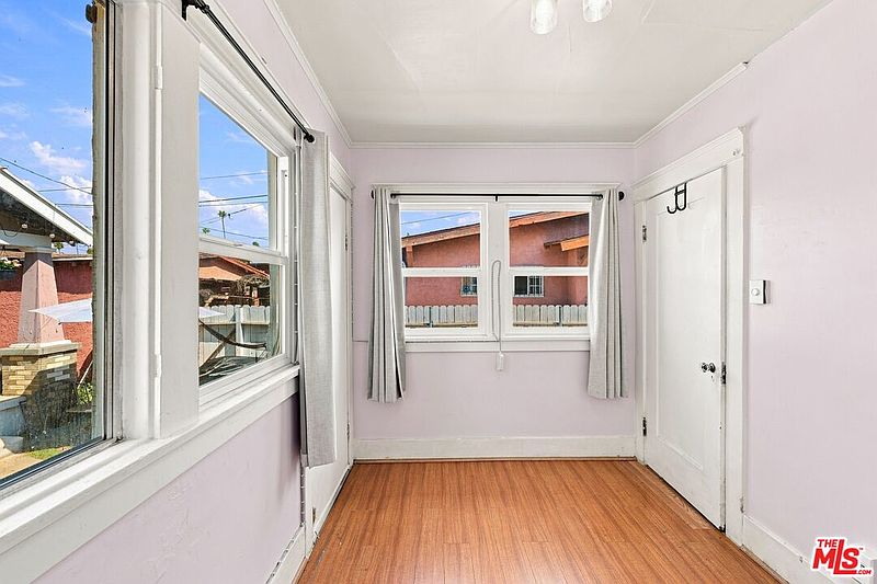 Listing photo 14 of 37