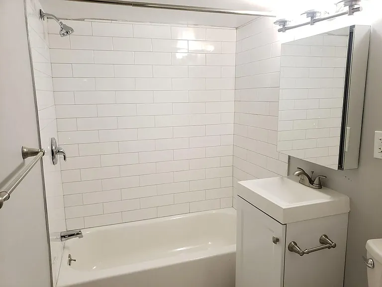2012 E Tioga St #1 — Photo 6