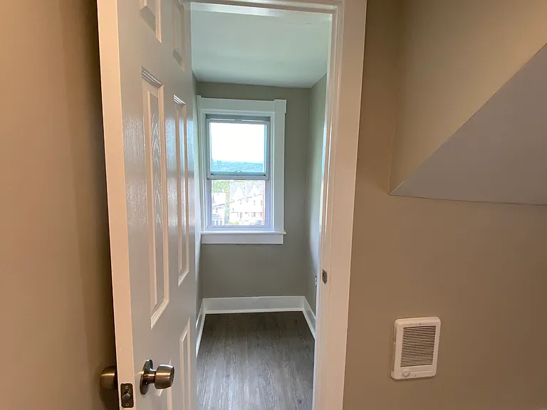 944 Sullivan St #2 — Photo 11