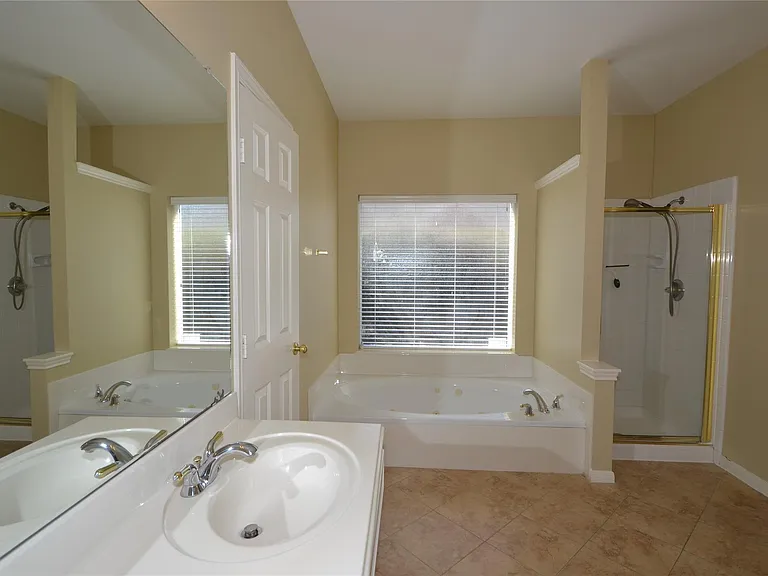 1711 Emma Cove Ct — Photo 11