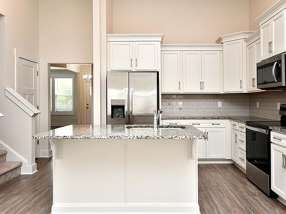 5th image of 104 Tiger Pond Rd