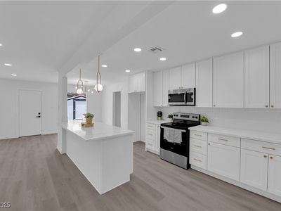 1317 Pyramid Dr, Las Vegas, NV, 89108