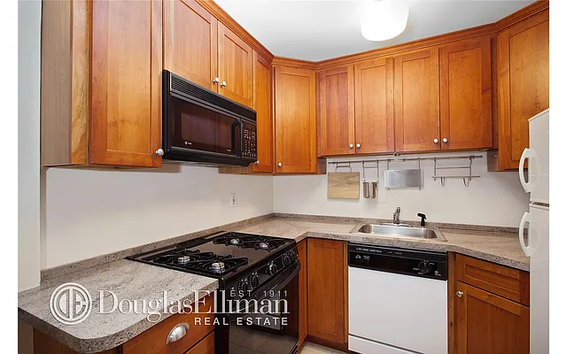 Sold by Douglas Elliman | media 12