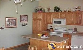 Kitchen & Center Island