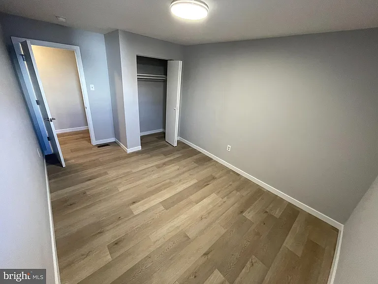3500 Ainslie St #1R — Photo 5