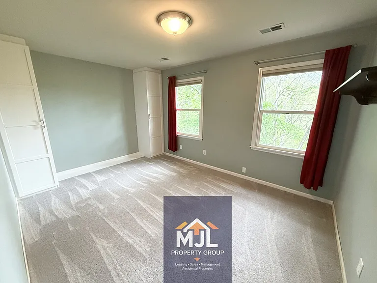15601 Maple St — Photo 32