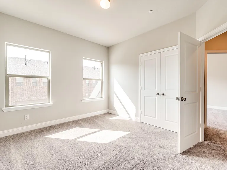 6148 Blythe Dr — Photo 22