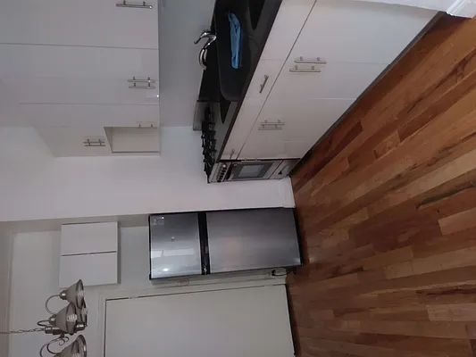 Rented by Smartequities Management LLC | media 17