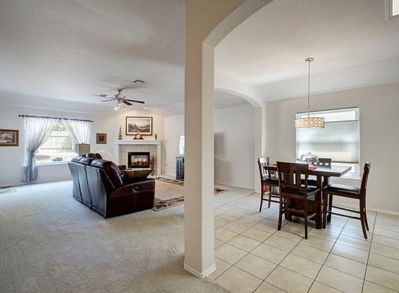 4th image of 1501 Willow Bluff Dr