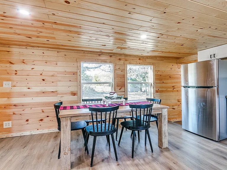 21036 Owens Dr — Photo 14