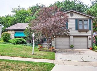 254 Langton Ln, Bloomingdale, IL 60108