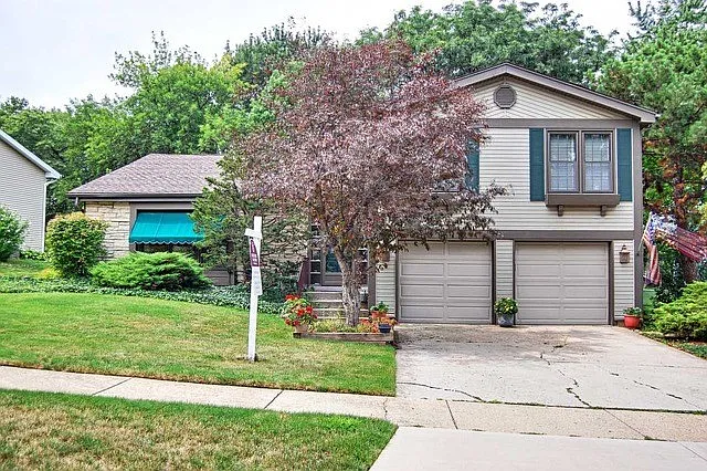 254 Langton Ln photo 1