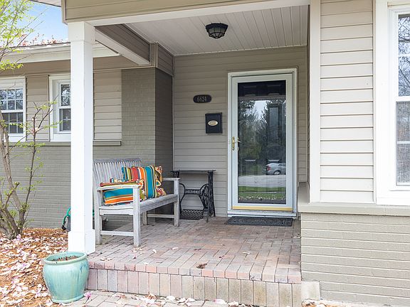 4th image of 6624 Blackstone Dr