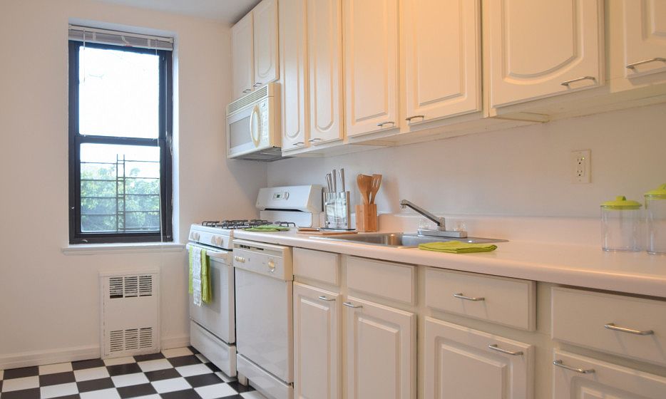 Drake House - Kitchen - 207-01C