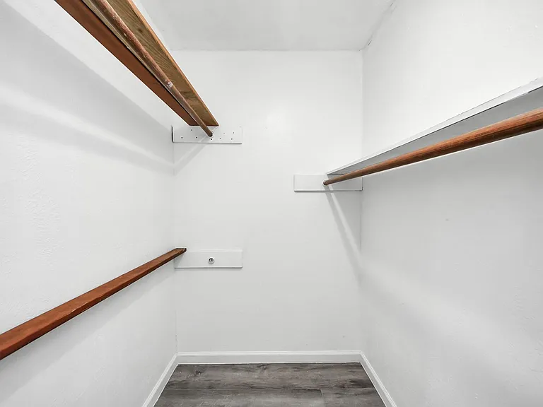 8011 La Roche Ln — Photo 31