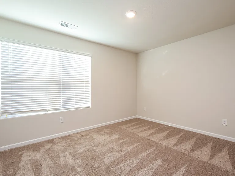 2260 Southlea Dr — Photo 13