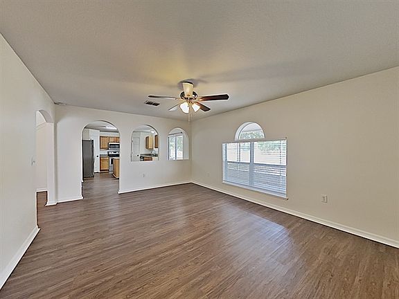 5th image of 3229 Bellericay Ln