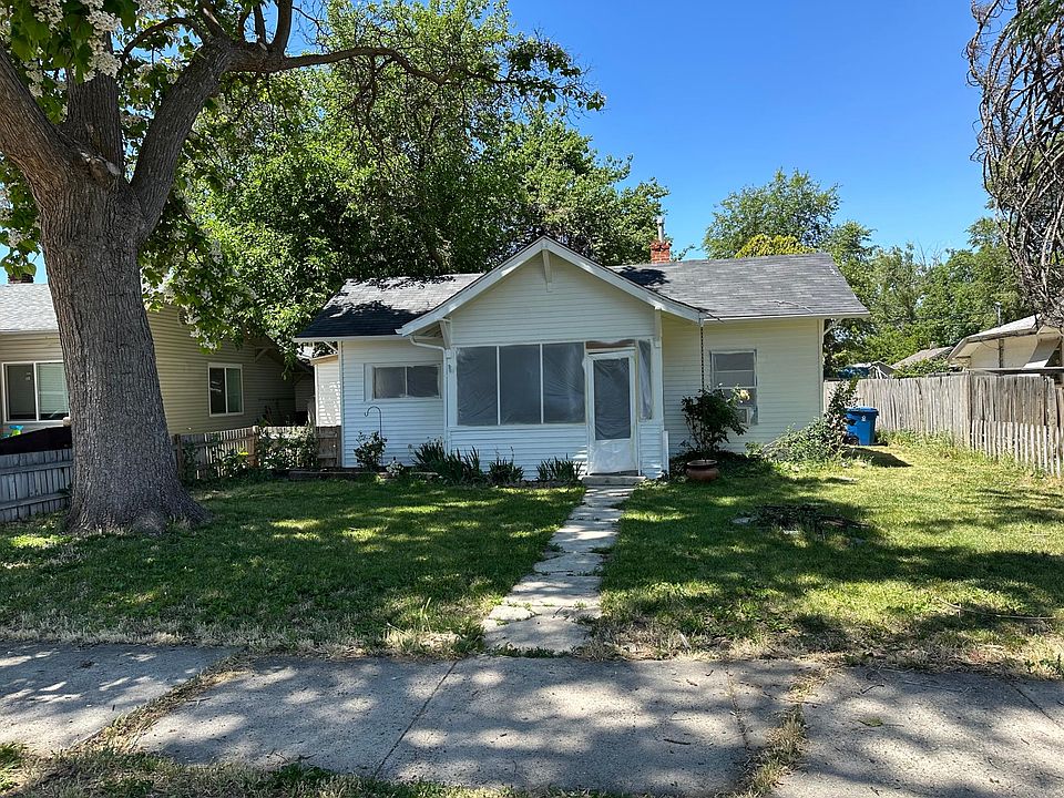 1st image of 419 20th Ave S