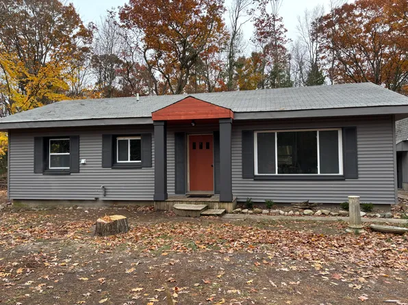 5703 W Decker Rd, Ludington, MI 49431